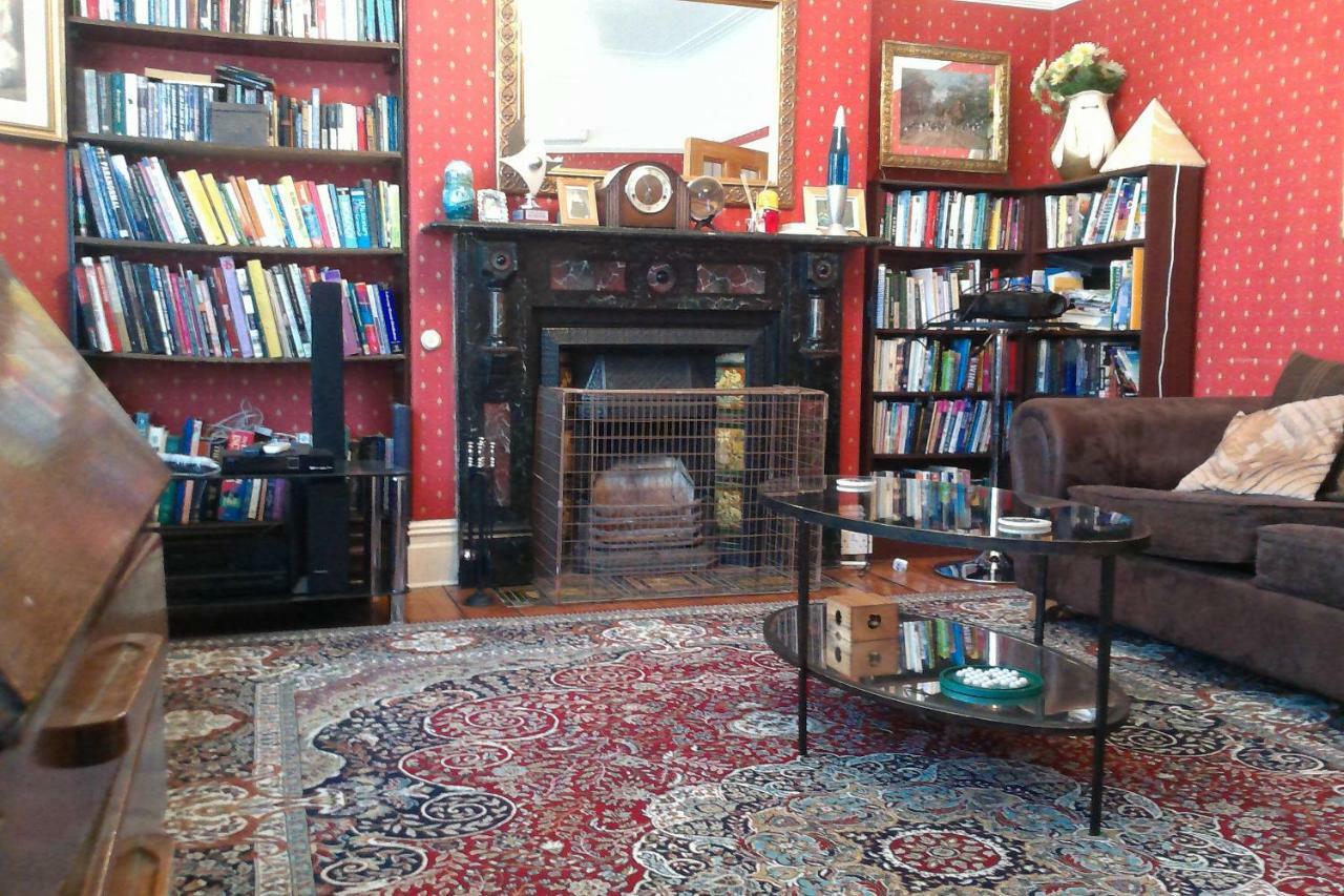 Beautiful Victorian House Hotel คาร์ดิฟฟ์ ภายนอก รูปภาพ