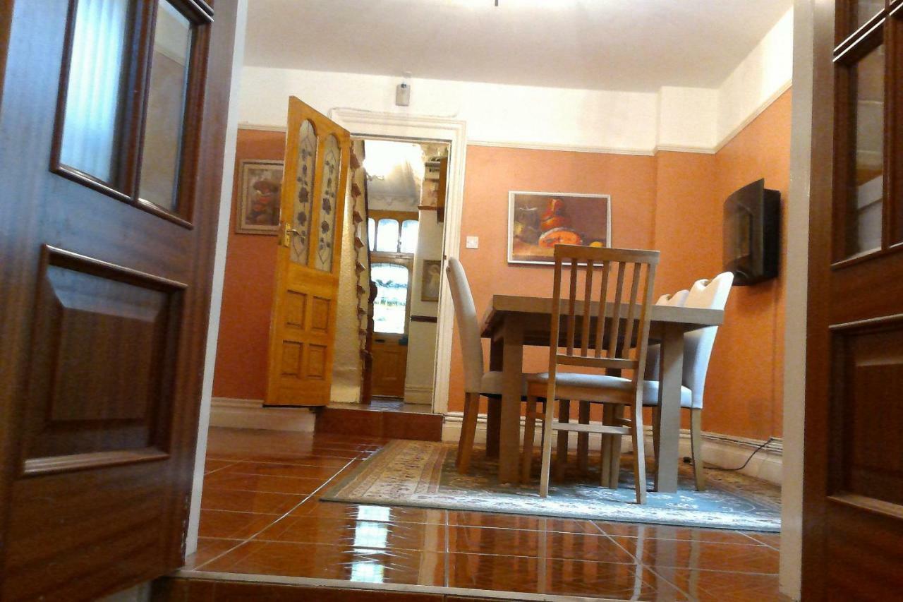 Beautiful Victorian House Hotel คาร์ดิฟฟ์ ภายนอก รูปภาพ