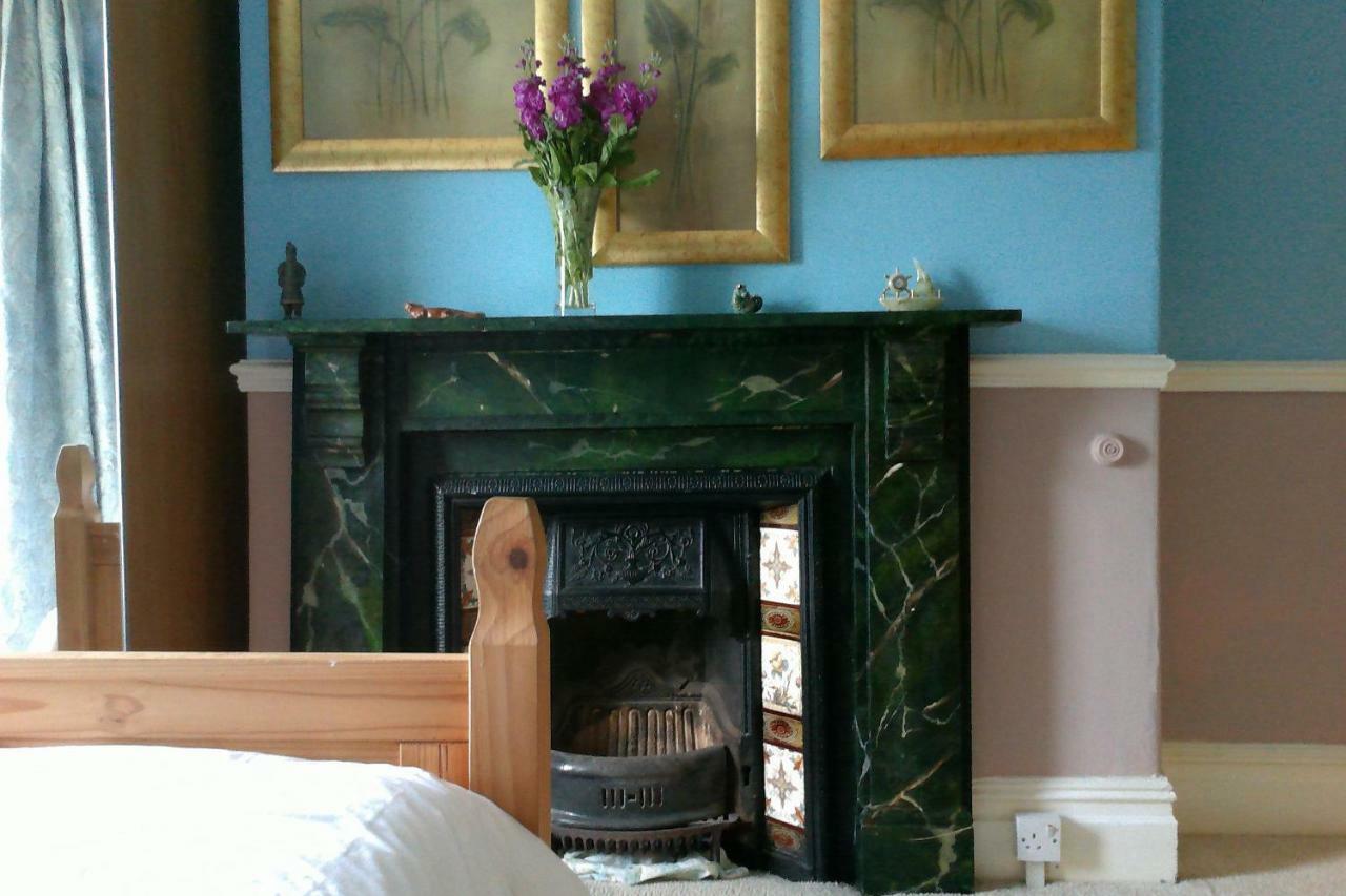 Beautiful Victorian House Hotel คาร์ดิฟฟ์ ภายนอก รูปภาพ