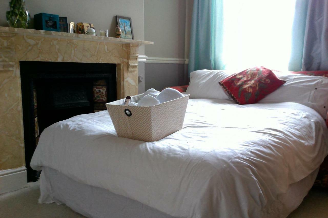 Beautiful Victorian House Hotel คาร์ดิฟฟ์ ภายนอก รูปภาพ