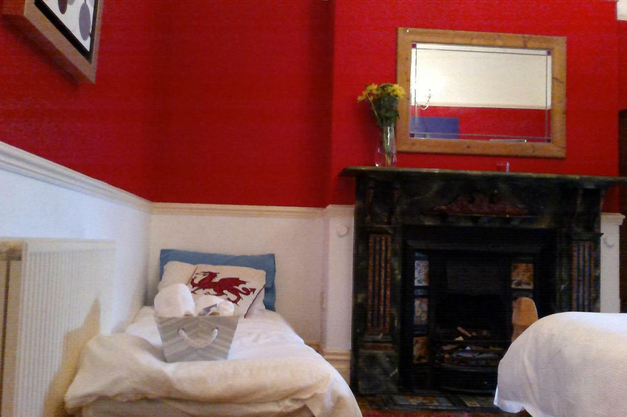 Beautiful Victorian House Hotel คาร์ดิฟฟ์ ภายนอก รูปภาพ
